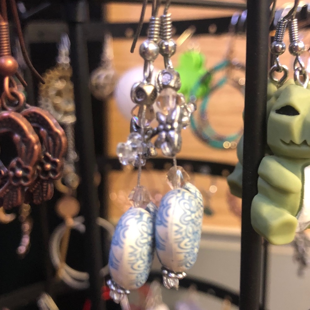 Detailed Heart Drop Earrings